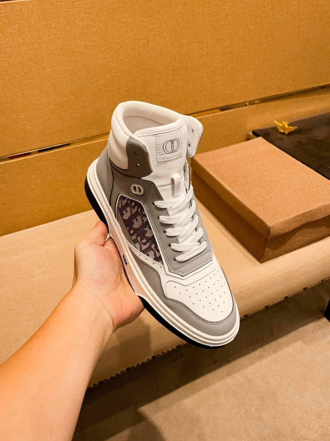 Men's shoes💰 480💰[Dior]🔥 High-end men's shoes brand official website 1:1 latest masterpiece: the upper is made of Italian imported first-layer cowhide with a comfortable and breathable lining➕original non-slip and wear-resistant outsole🔥, making walking more convenient and comfortable! An exclusive new model, a stunning work, a beautiful 1:1 replica [color] compared to the official quality! Create a fashionable personality to set off your uniqueness! A must-have for trendy men! Classic 🔥Size: 38-44 Color: 🔥 3⃣️colors available🔥.